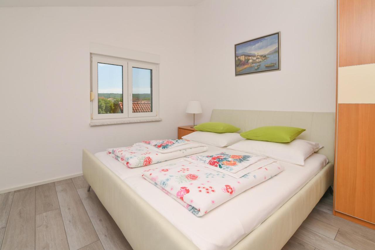 Apartments Basic Sveti Anton 88 مالينسكا المظهر الخارجي الصورة
