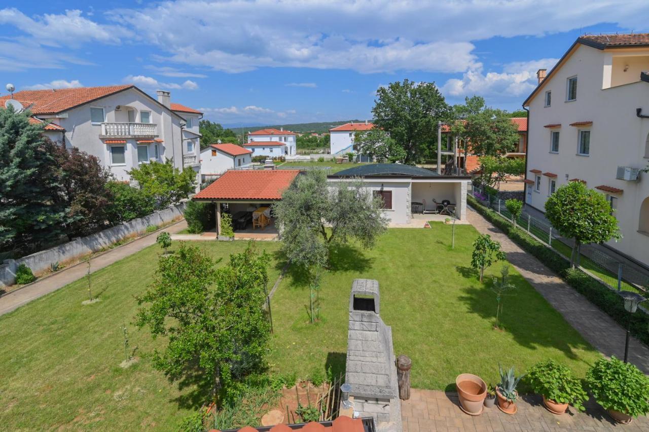 Apartments Basic Sveti Anton 88 مالينسكا المظهر الخارجي الصورة