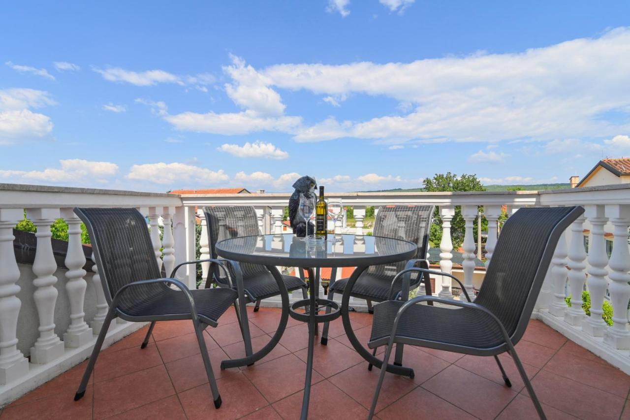 Apartments Basic Sveti Anton 88 مالينسكا المظهر الخارجي الصورة